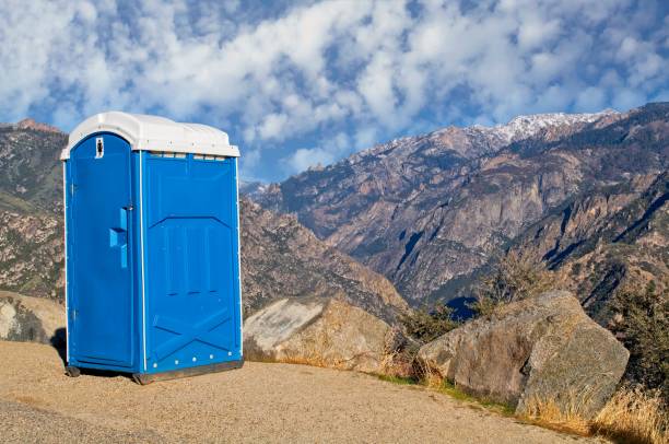 Best Porta potty rental near me  in Brooklyn Park, MN