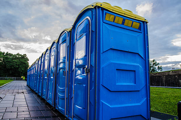Best Restroom trailer rental cost  in Brooklyn Park, MN